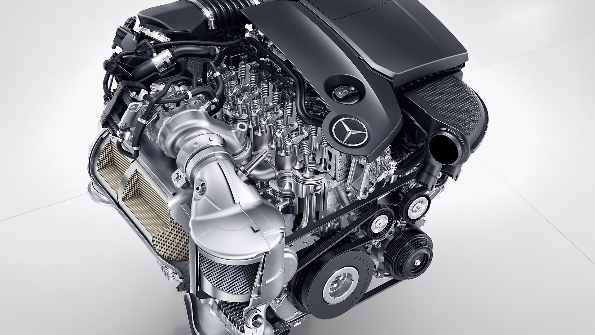 Der neue Vierzylinder-Diesel OM 654 - vorbildliche Effizienz- und Emissionswerte machen den Premium-Diesel zukunftssicher. Seine Weltpremiere feiert der erste Vollaluminium-Diesel-Vierzylinder von Mercedes-Benz als E 220 d in der neuen E-Klasse im Frühjahr 2016.