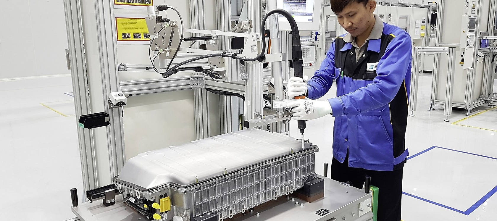 Mercedes-Benz Fabrik für Plug-In-Hybrid-Batterien in Bangkok.