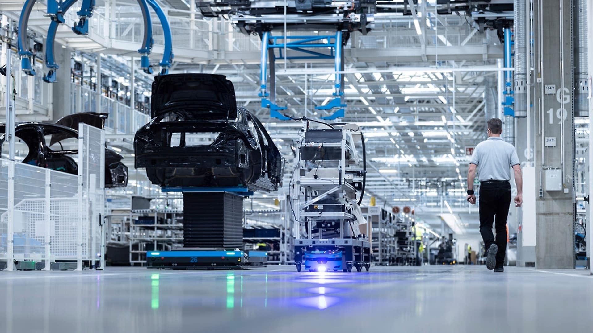 Flexible, digital, efficient and sustainable: Factory 56 at the Sindelfingen plant embodies the future of production at Mercedes-Benz and sets new standards for the automotive industry.