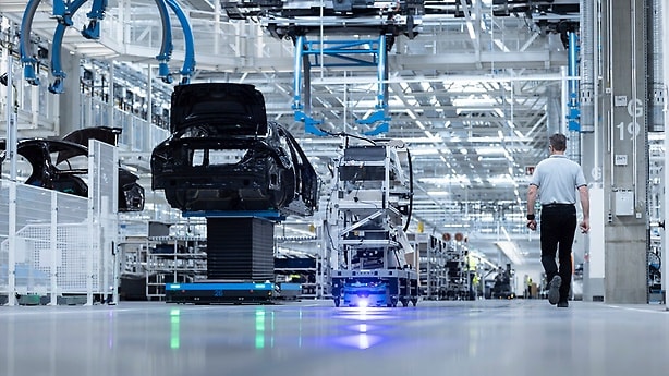 Flexibel, digital, effizient und nachhaltig: Die Factory 56 am Standort Sindelfingen verkörpert die Zukunft der Produktion bei Mercedes-Benz und setzt neue Maßstäbe für den Automobilbau.