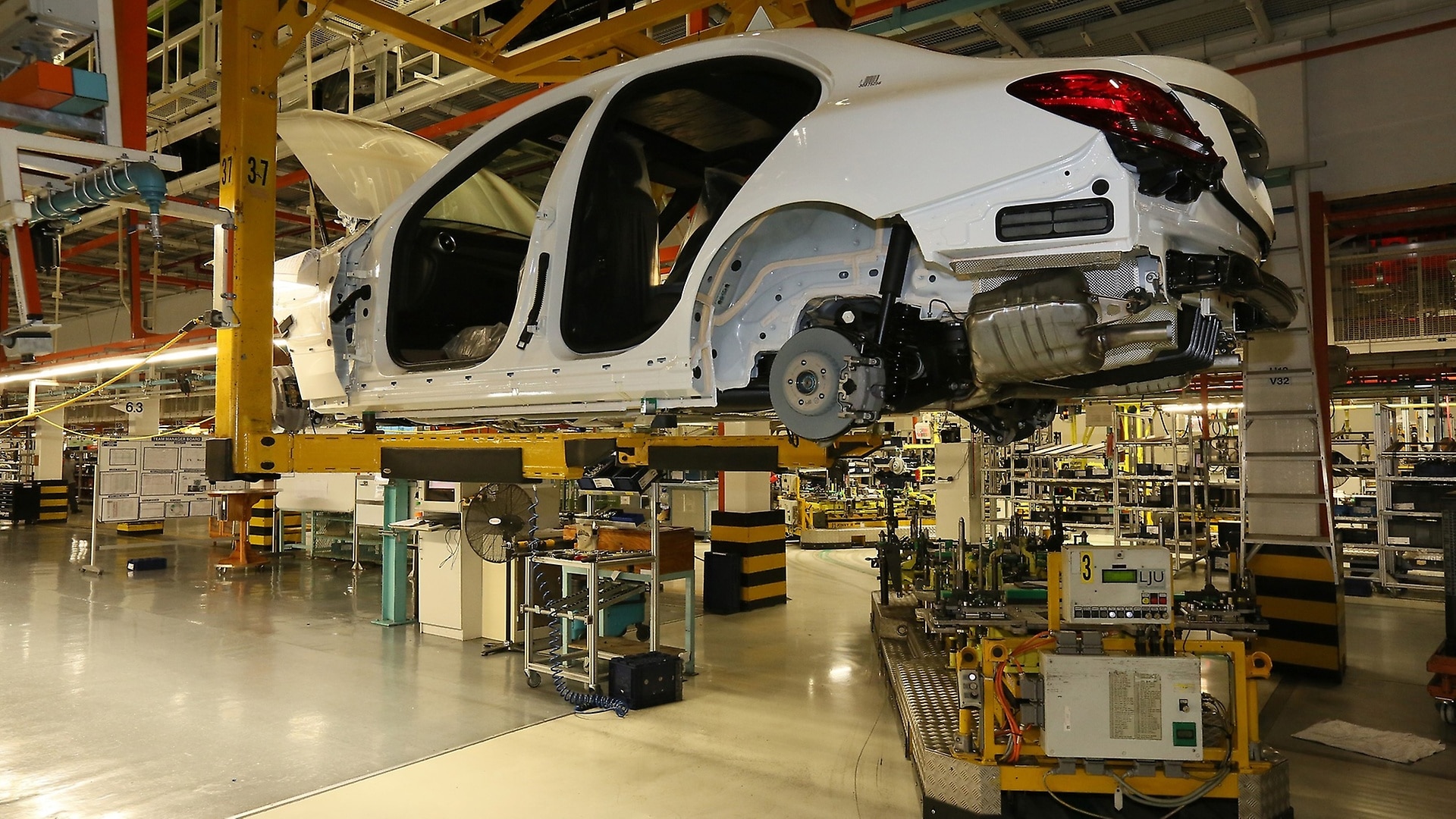 Mercedes-Benz C-Class, production in South Africa.