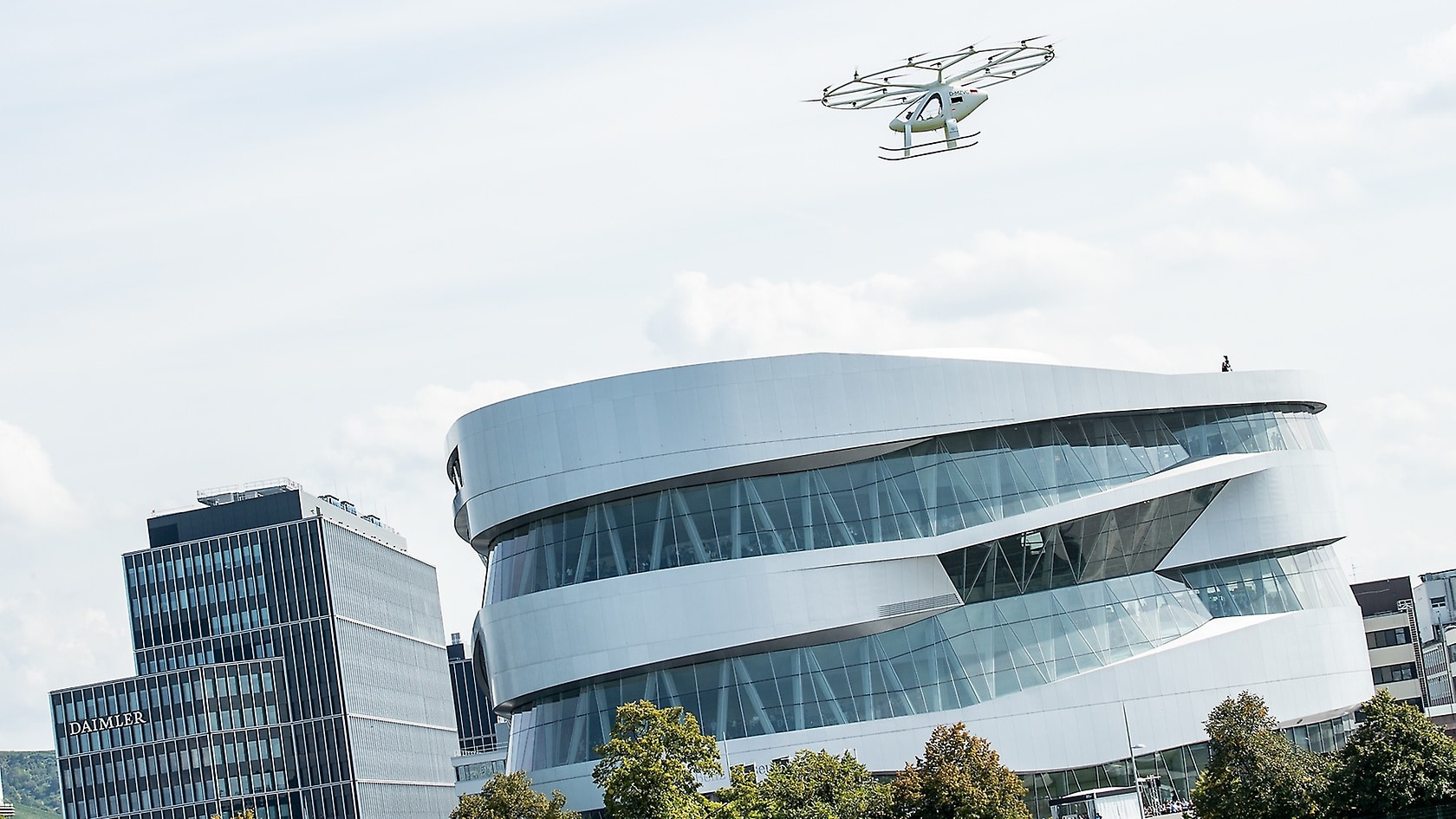 Stuttgart sees first urban flight of Volocopter in Europe.