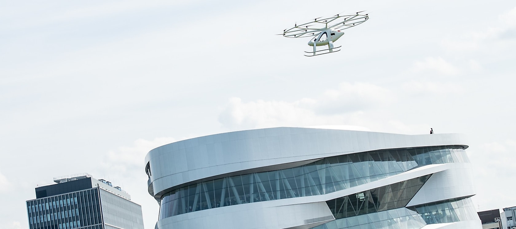 Stuttgart sees first urban flight of Volocopter in Europe.
