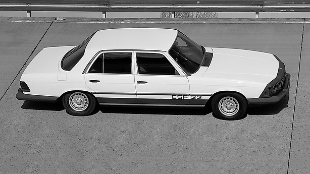 Mercedes-Benz Experimental Safety Vehicle ESF 22 from 1973. 