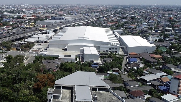 Mercedes-Benz Fabrik für Plug-In-Hybrid-Batterien in Bangkok.