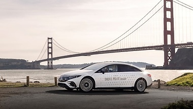 The Mercedes-Benz DRIVE PILOT receives certification in the US state of California, making it the world's first and only car manufacturer.