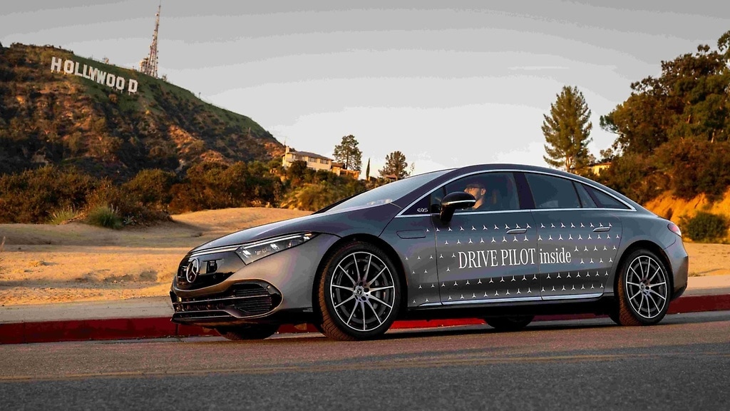 Mercedes-Benz announces U.S. availability of DRIVE PILOT | Mercedes ...