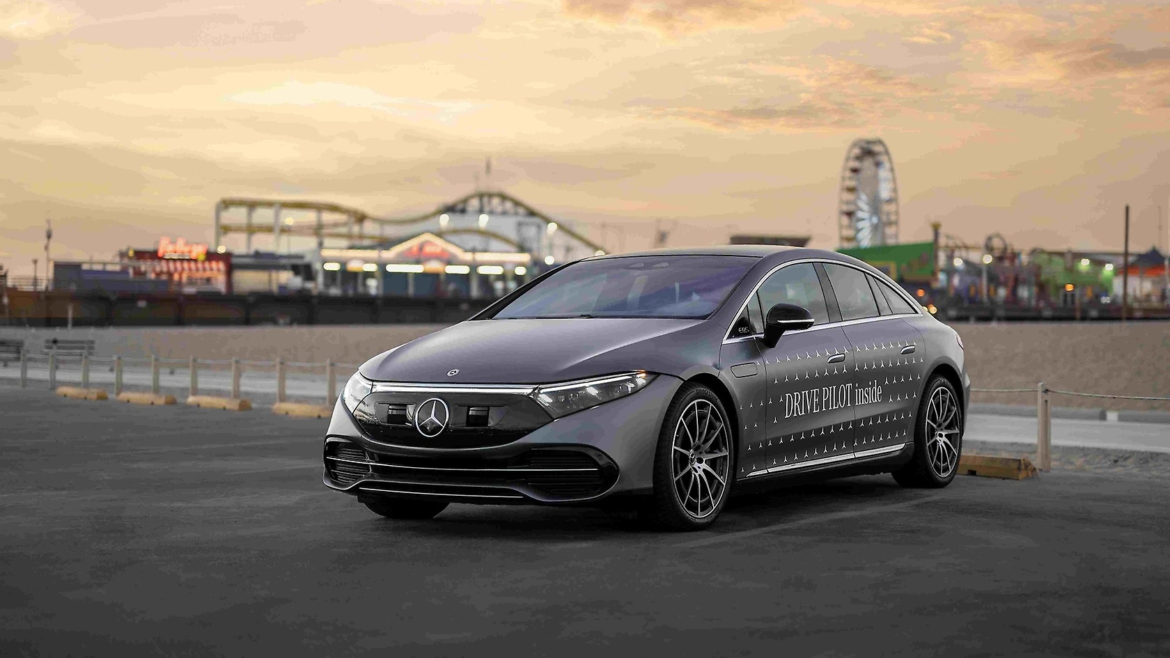 Mercedes-Benz kündigt DRIVE PILOT Verkaufsstart in den USA an.