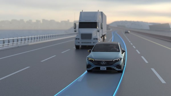 Mercedes-Benz introduces "Automatic Lane Change" function for European market.