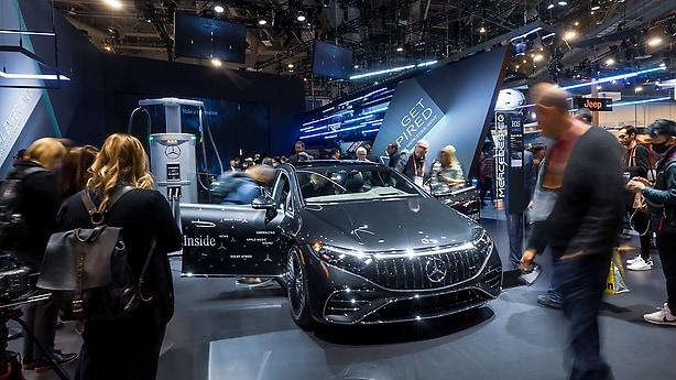 Mercedes-Benz announces far-reaching plans to launch a global high-power charging network across North America, Europe, China and other key markets.