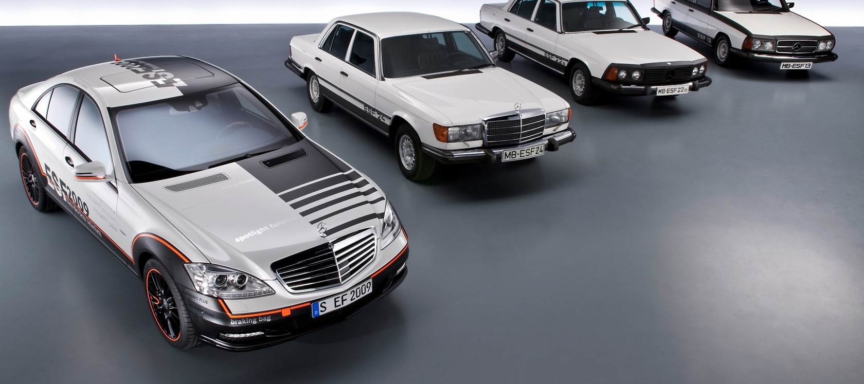 Mercedes-Benz Experimental Safety Vehicles ESV 2009 (2009), ESV 24 (1974), ESV 22a (1973), ESV 13 (1972) – l. to r.