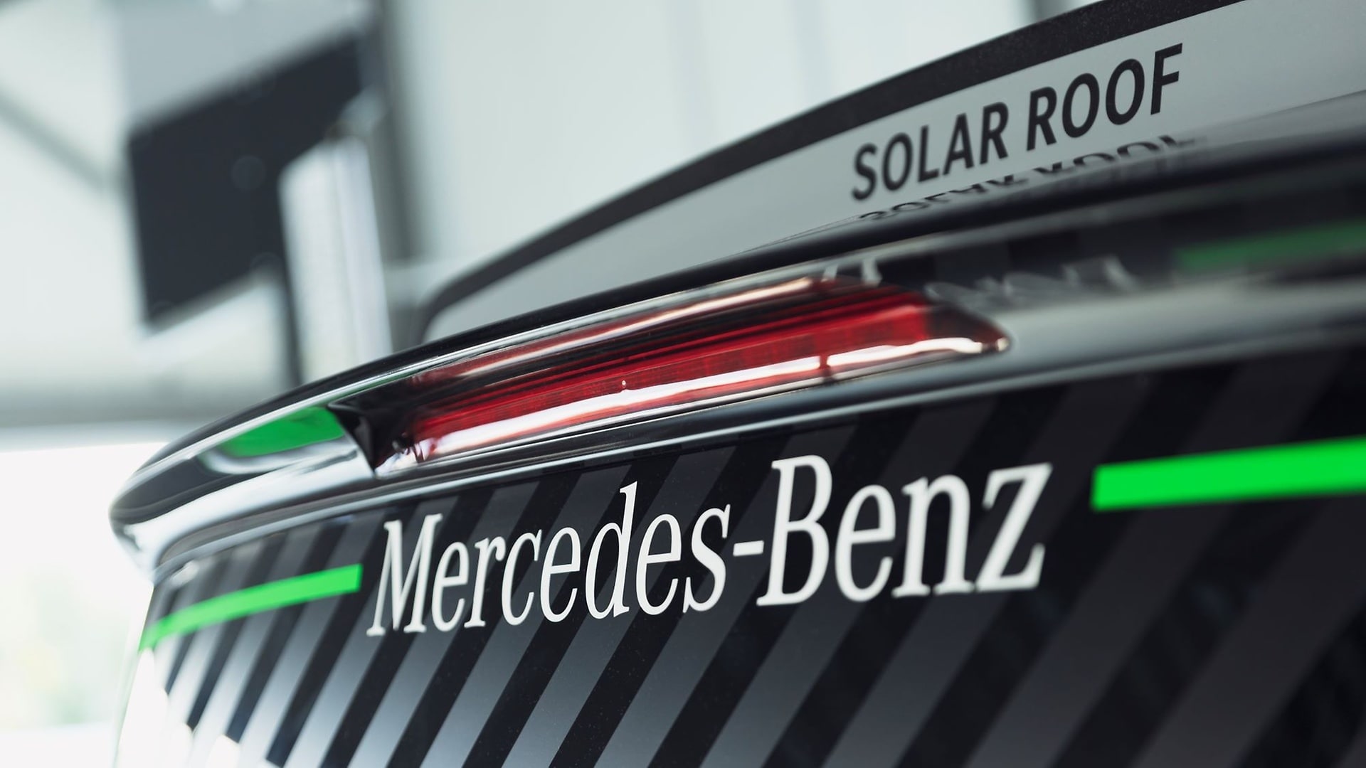 Durch bidirektionales Laden kann überschüssiger Solarstrom in der Hochvoltbatterie für einen späteren Bedarf im eigenen Haus (V2H) zwischengespeichert werden.