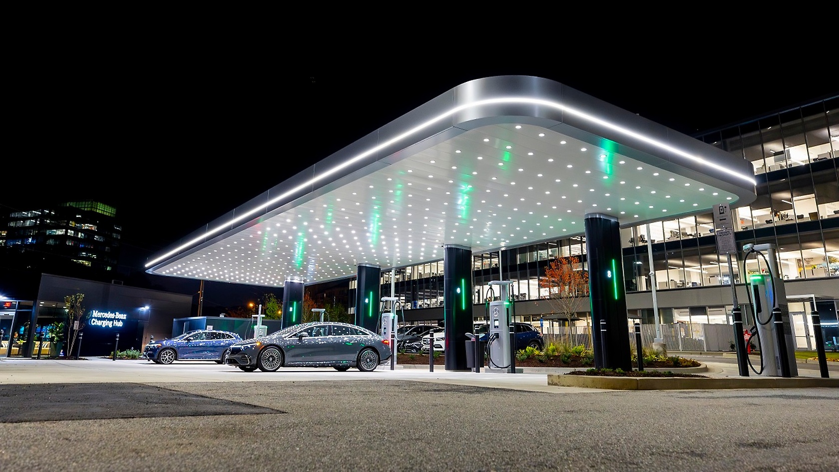 Mercedes-Benz Charging-Hub Sandy Springs.