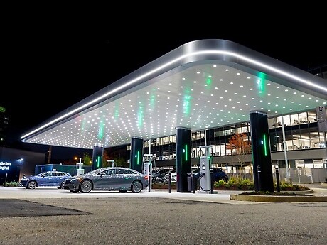 Mercedes-Benz Charging-Hub Sandy Springs.