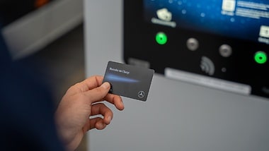 Mercedes me Charge offers automated payment of every charging session.