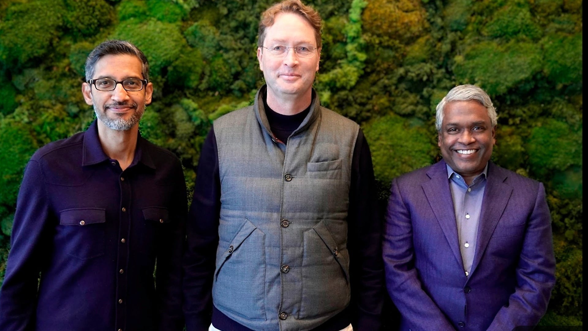 Sundar Pichai, CEO of Google and Alphabet. Ola Källenius, CEO of Mercedes-Benz Group AG and Thomas Kurian, CEO of Google Cloud.