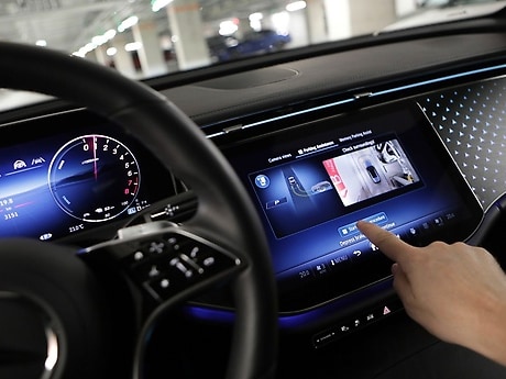 Mercedes-Benz verbessert automatisiertes Parken.