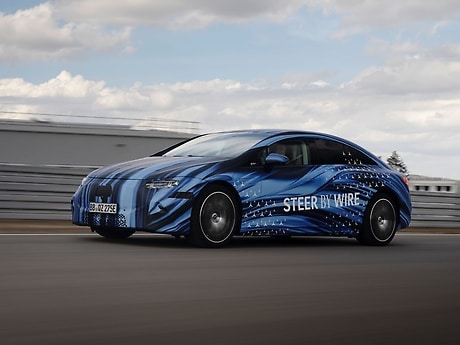 Steer-by-wire becomes reality at Mercedes-Benz: a completely new steering experience combined with maximum safety.