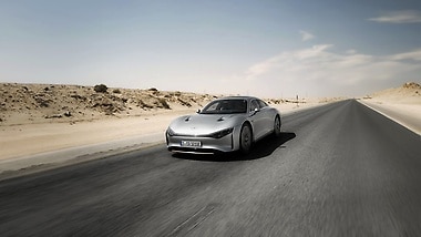 The route of 1,010 km (627.6 miles) was completed in a total driving time of 14 hours and 42 minutes. Having left Riyadh at 4:15 a.m. with a full battery, the VISION EQXX still had 309 kilometres (192 miles) of range left when it arrived in Dubai at 7:57 p.m.