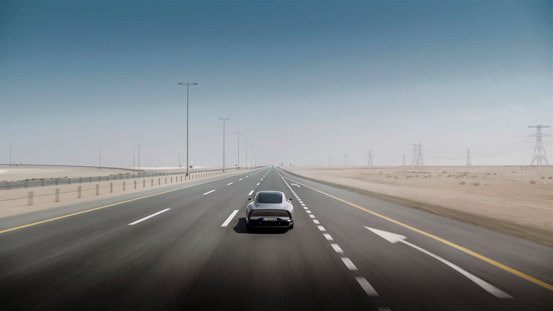 Of particular interest in the dry desert heat of up to 34 degrees Celsius was the car’s advanced thermal management. The intelligent on-demand system kept the electric drivetrain and the cabin cool. The air conditioning system was operational during the trip with minimal negative impact on energy efficiency thanks in part to the multi-source heat pump.