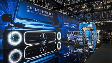 Hubertus Troska, Member of the Board of Management of Mercedes-Benz Group AG, Greater China, presents the new electric G 580 with EQ Technology (combined energy consumption: 30.3-27.7 kWh/100 km | combined CO₂ emissions: 0 g/km | CO₂ class: A)*.