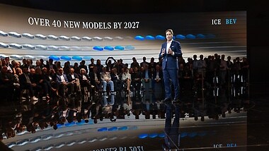 Ola Källenius kündigt mehr als 40 neue Modelle bis 2027 an.
