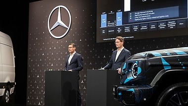 Harald Wilhelm and Ola Källenius at the Mercedes-Benz Annual Results Conference.