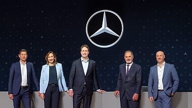 Mercedes-Benz Group AG Hauptversammlung 2022 (von links): Harald Wilhelm, Renata Jungo-Brüngger, Ola Källenius, Bernd Pischetsrieder und Michael Brecht.