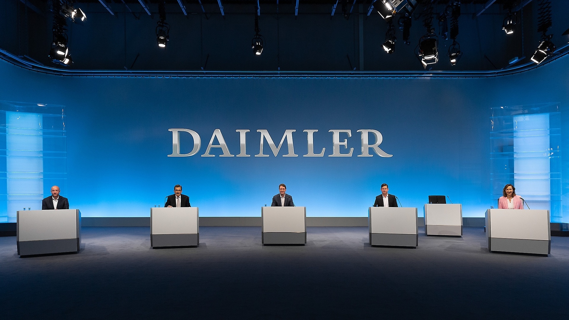 Erste virtuelle Hauptversammlung der Daimler AG.