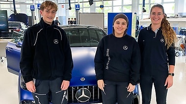 Trainees Maxime, Seyma und Trainer Anna