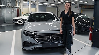 "I gain a lot of experience as a holiday worker at Mercedes-Benz and earn good money at the same time."