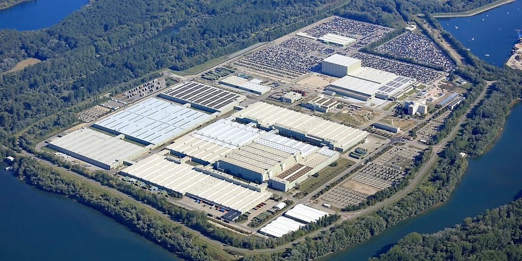 Global Logistics Center Germersheim & die Logistik Center | Mercedes-Benz Group > Karriere ...