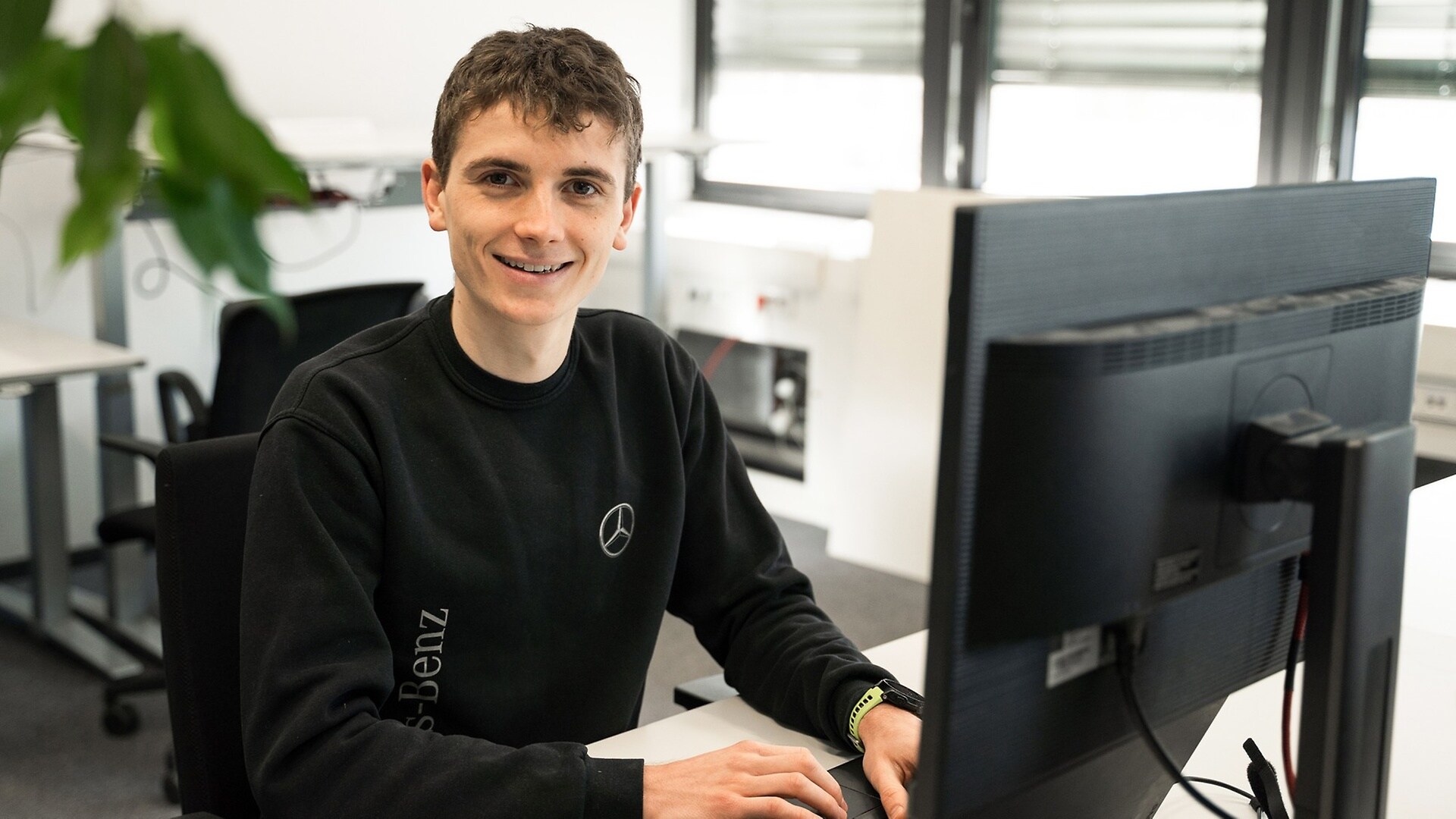 "The practical assignment in research helped me enormously to gain a different way of thinking, with which I have since looked at technical things more holistically."