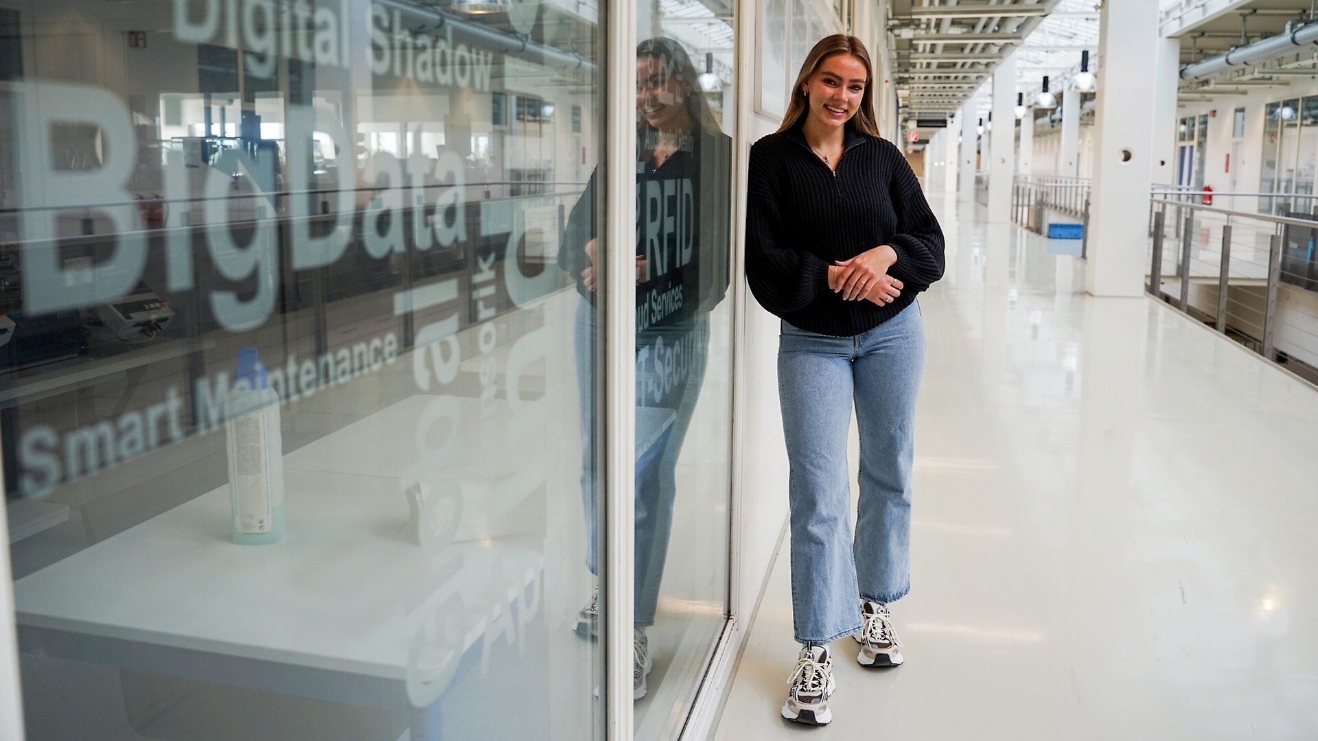 "What I like most about my dual studies at Mercedes-Benz is that we can choose our own practical assignments. My next project will be about autonomous driving."