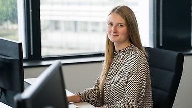 "As a business informatics specialist, you have on the one hand the technical understanding and on the other hand the economic knowledge and the company reference."