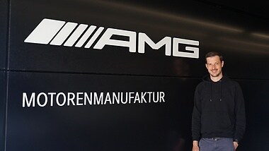 "The dual mechatronics course at Mercedes-Benz immediately appealed to me because it is a combination of three important future technologies."