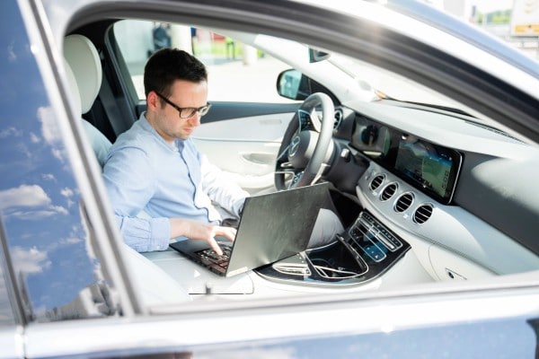 Living a childhood dream: Nico Busch wanted to become an engine developer at Mercedes-Benz. Today, he is taking mobility to the next level with his software solutions. 