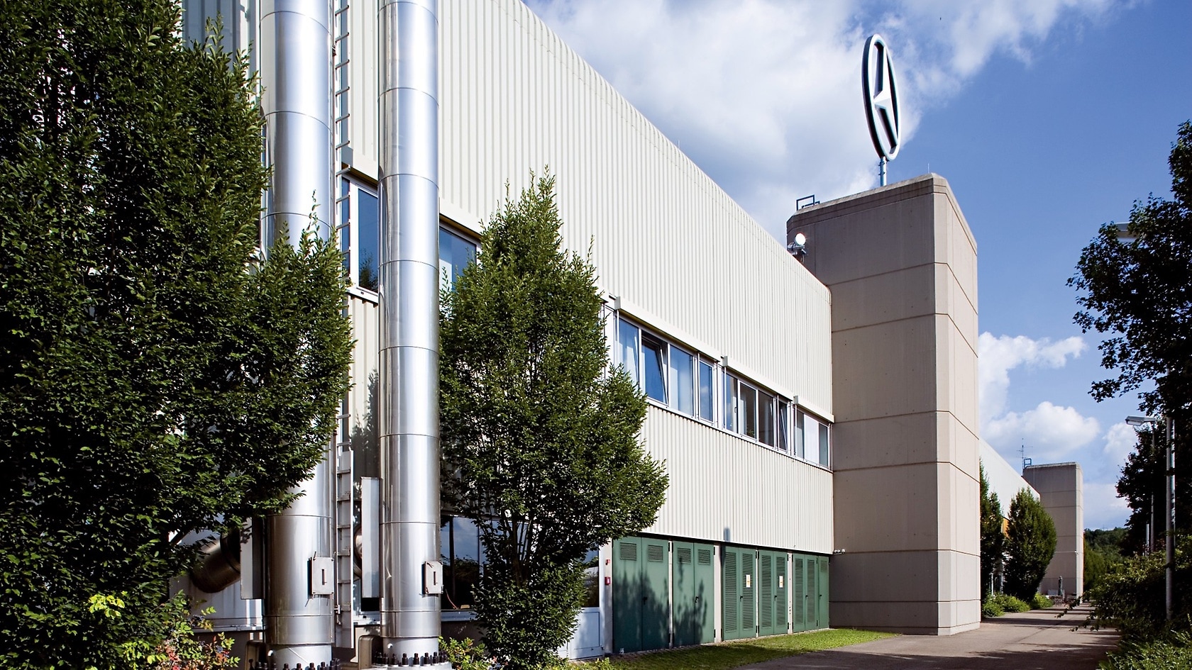 Mercedes-Benz Logistik-Center Reutlingen | Mercedes-Benz Group ...