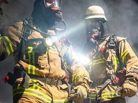 Mitarbeitende der Werkfeuerwehr am Standort Untertürkheim.
