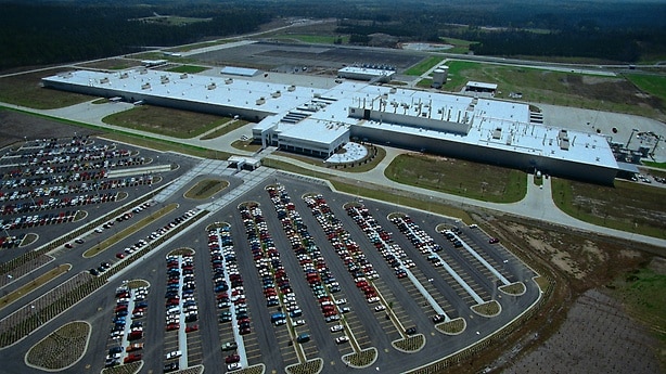 The Mercedes-Benz plant in Tuscaloosa shortly after its opening.