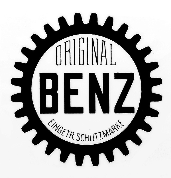 Technische Kompetenz im Markenzeichen: Das Warenzeichen von Benz & Cie. aus dem Jahr 1903 (hier eine Abbildung von 1904) ist von einem Zahnkranz umgeben.