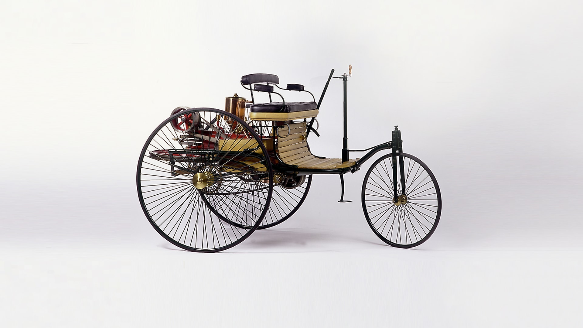 Der originale Benz Patent-Motorwagen aus dem Jahr 1886 – das erste Automobil der Welt.