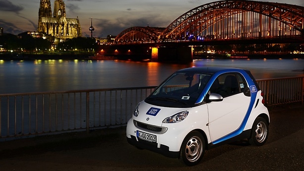 car2go begins regular operations. After the end of the one-year public pilot project in Ulm, the results of the innovative mobility concept are clearly positive. The newly formed car2go GmbH is to drive forward with the international commercialization. 