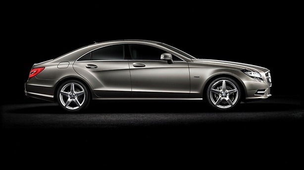 Mercedes-Benz CLS presented at the Paris Motor Show. The new four-door coupé CLS continues the pioneering role of its predecessor and is nevertheless an absolute novelty. The new CLS combines powerful and self-confident design with top efficiency. 