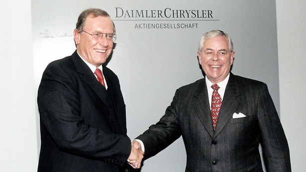 7. Mai 1998: Die Daimler-Benz AG und die US-amerikanische Chrysler Corporation schließen sich zusammen.