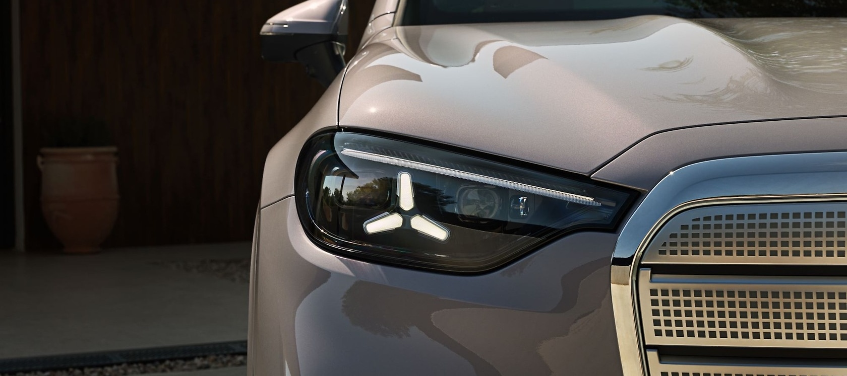 Mercedes-Benz GLC headlight.