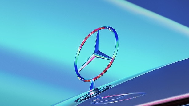 Mercedes-Benz Pride Stern.
