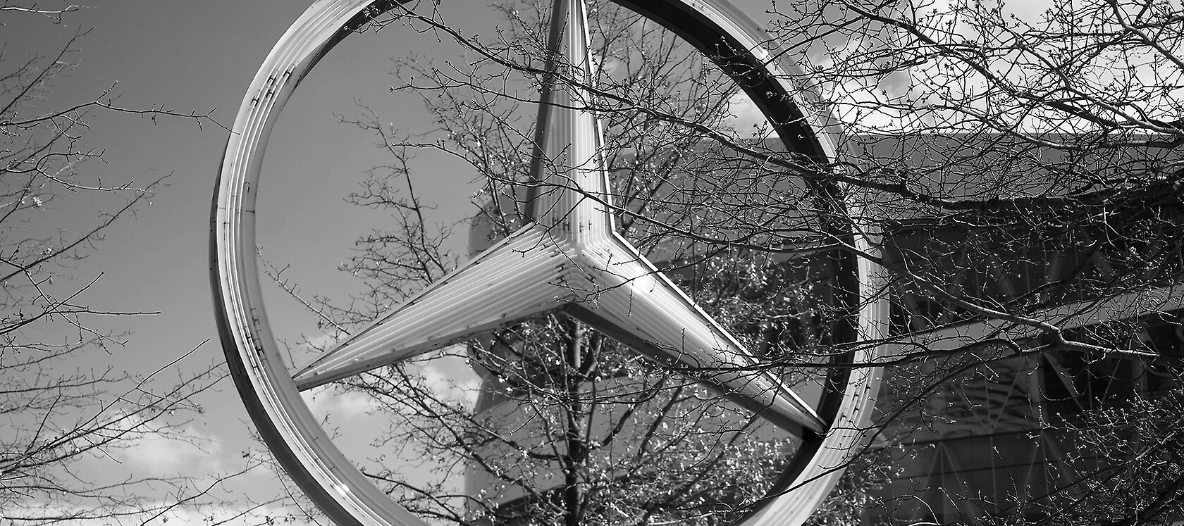 Mercedes-Benz star and museum - BB