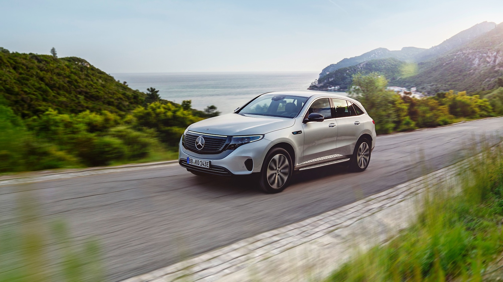 Mercedes-Benz EQC (Stromverbrauch kombiniert: 21,3 - 20,2 kWh/100 km; CO2-Emissionen kombiniert: 0 g/km*)