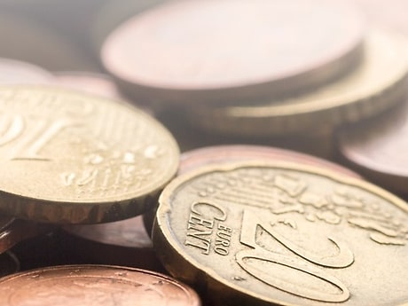 At ProCent, around 77,000 Mercedes-Benz employees donate the cents of their net salary to a good cause every month.
